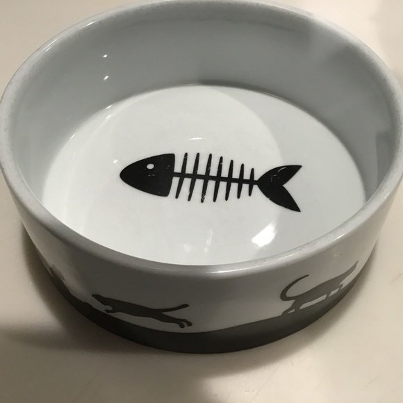 CATS & DAWGS CERAMIC ROUND CAT FOOD/WATER BOWL - Picture 1 of 6